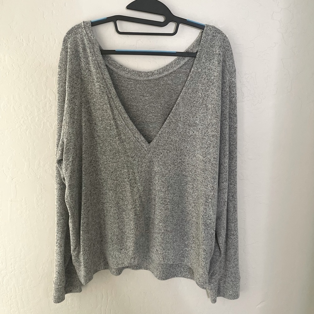 Gray deep v-neck very lightweight sweater Size M/L